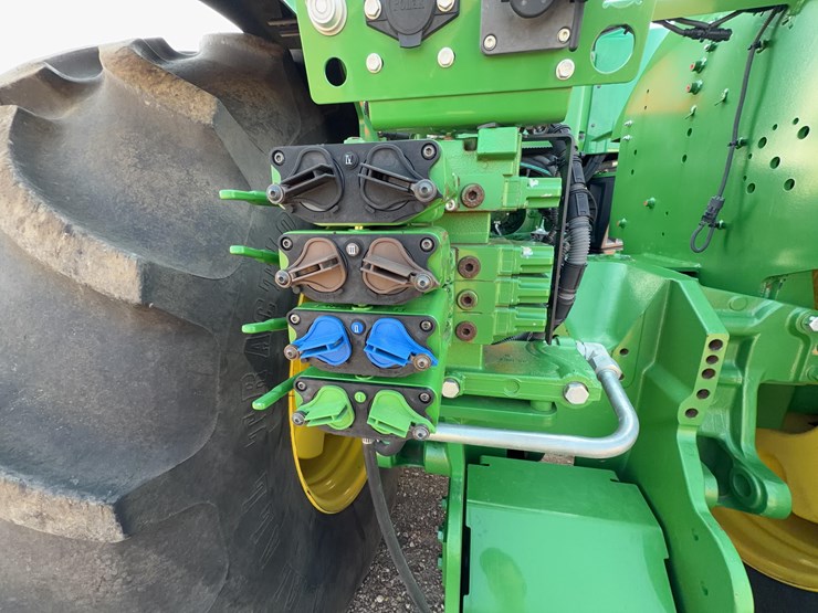 2014-john-deere-9510r-image-32