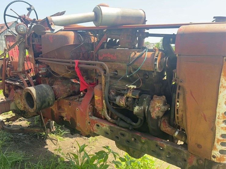 1967-farmall-450-narrow-front-parts-tractor,-s/n:-17690-image-3