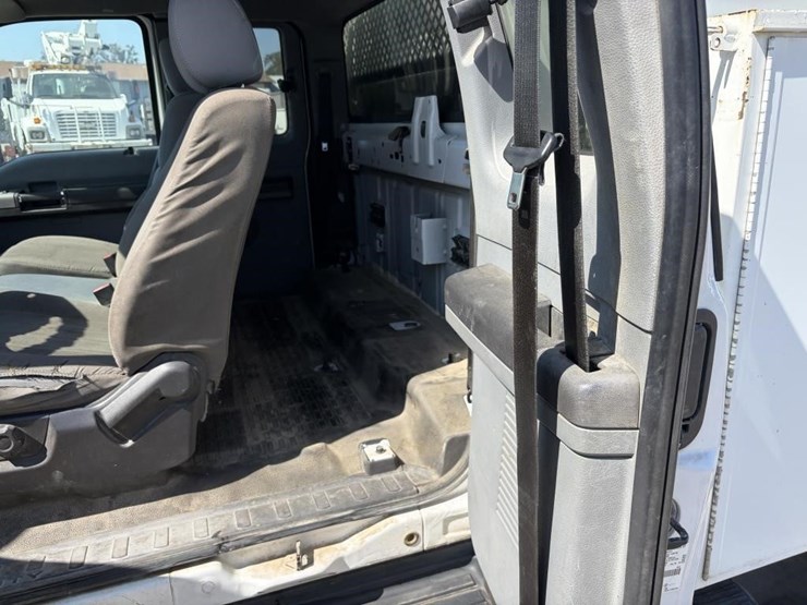 2015-ford-f450-image-13