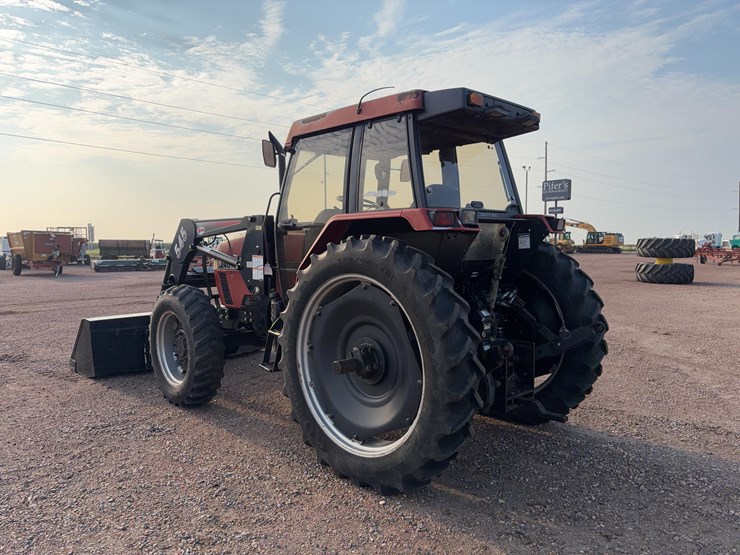1995-case-5240-mfwd-tractor-with-loader-image-5