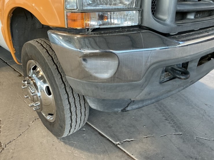 2004-ford-f450-image-26
