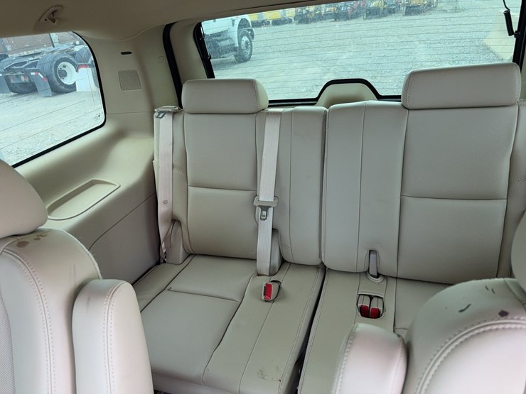 2009-chevrolet-tahoe-image-23