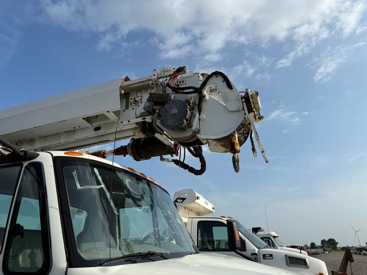 2007-international-durastar-4300-image-33