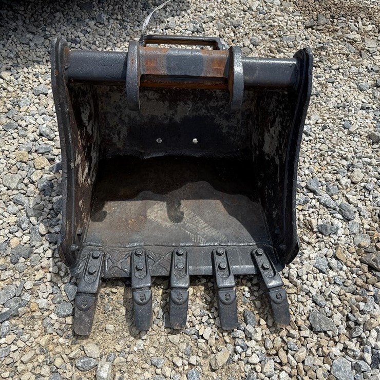 Bobcat 24” Excavator Bucket