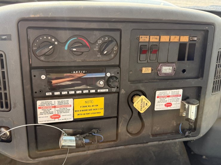2007-international-durastar-4300-image-116