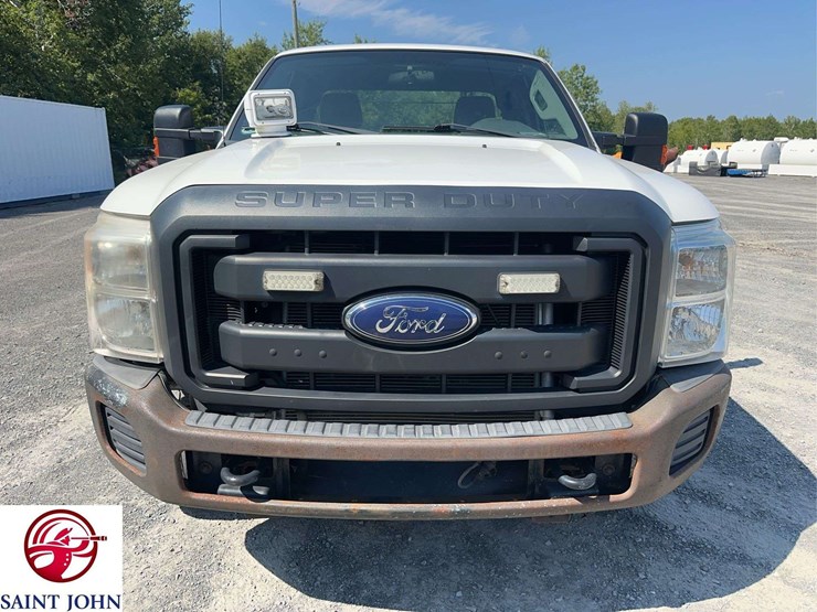 2016-ford-f250-xl-image-2