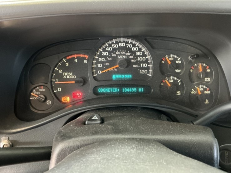 2005-gmc-sierra-2500hd-image-18