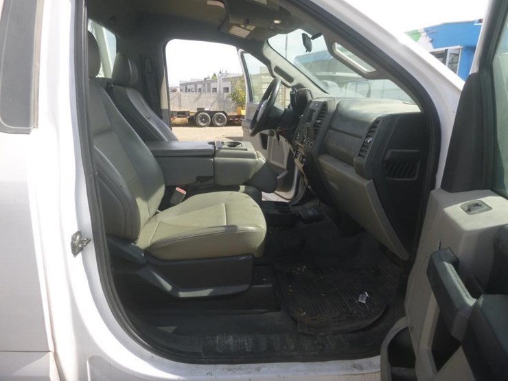 2017-ford-f450-image-12