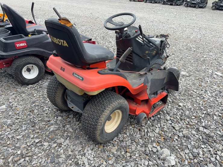 kubota-t1670-image-3