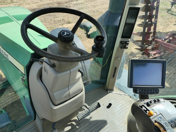 2015-john-deere-8295r-image-18