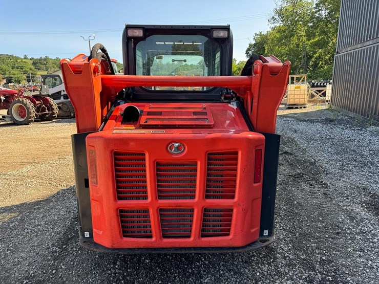 kubota-ssv65-image-5