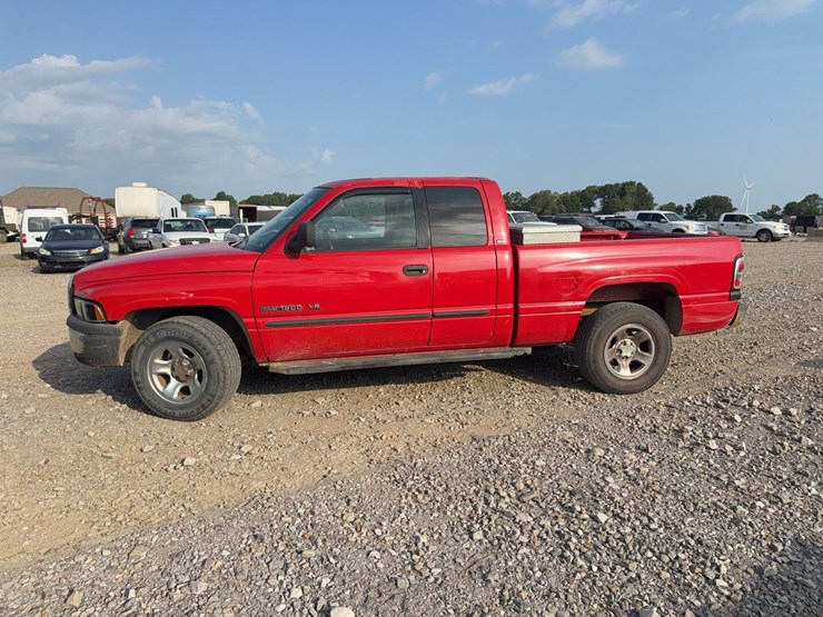 2001-dodge-ram-1500-image-2