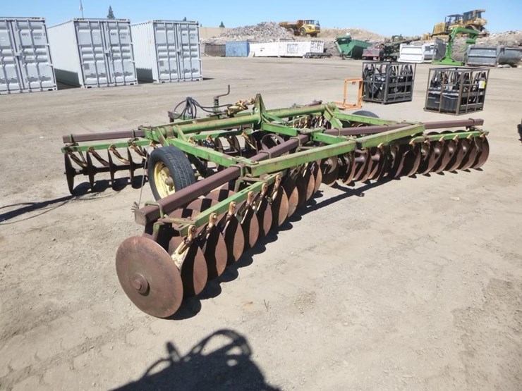 john-deere-15-image-4