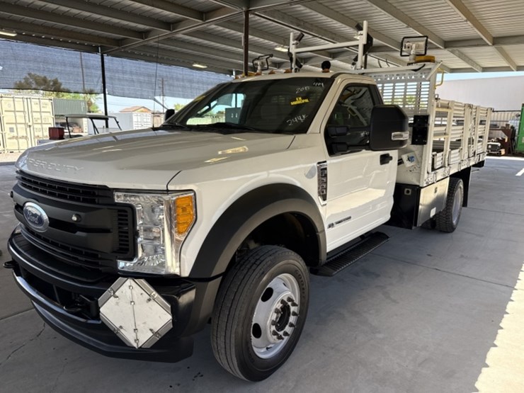 2017-ford-f550-image-4