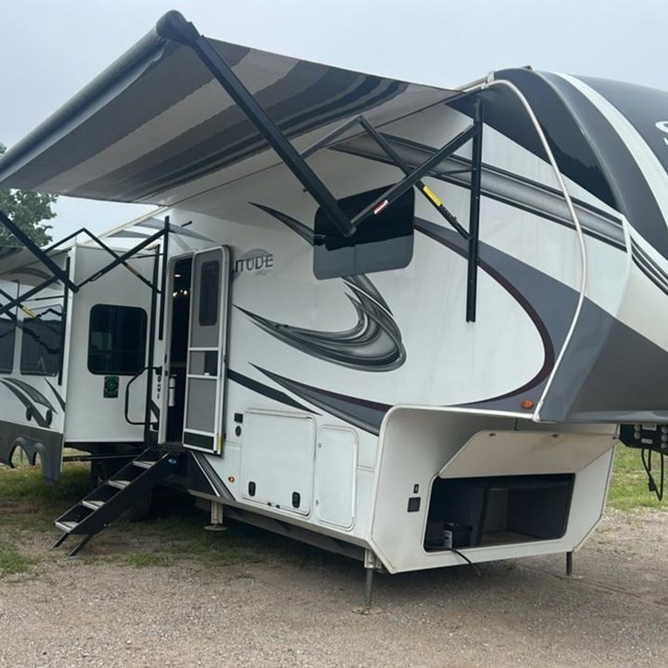 #138 • 2022 Grand Design Solitude 345GK Camper