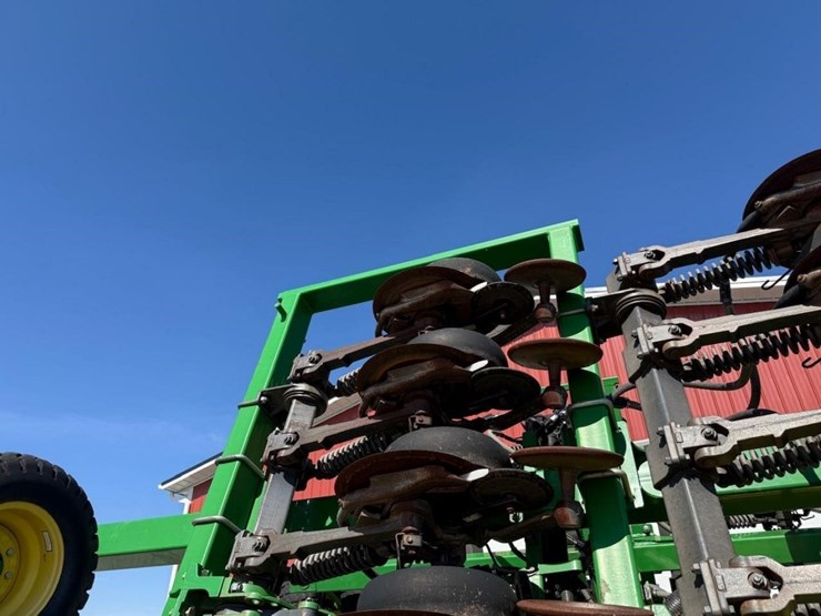 2015-john-deere-1990-image-18