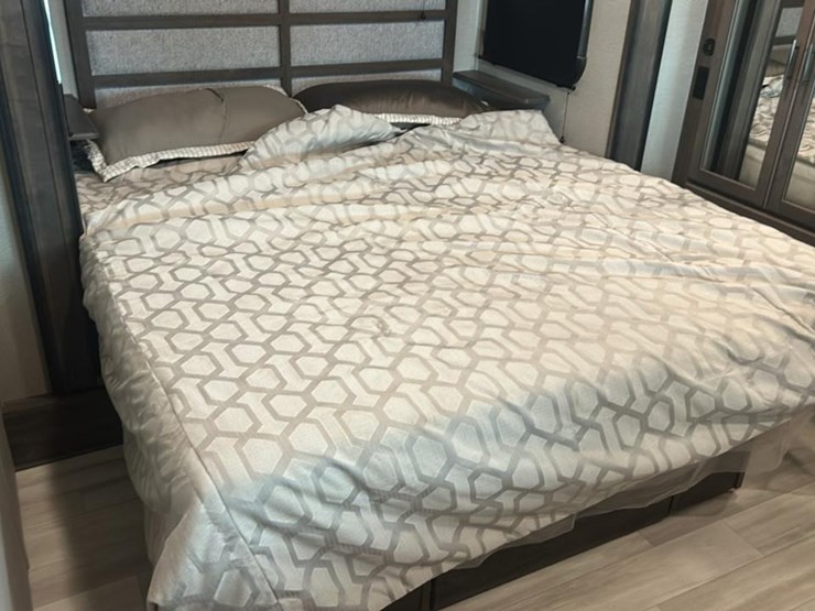 #139-•-2022-grand-design-solitude-310gk-camper-image-79