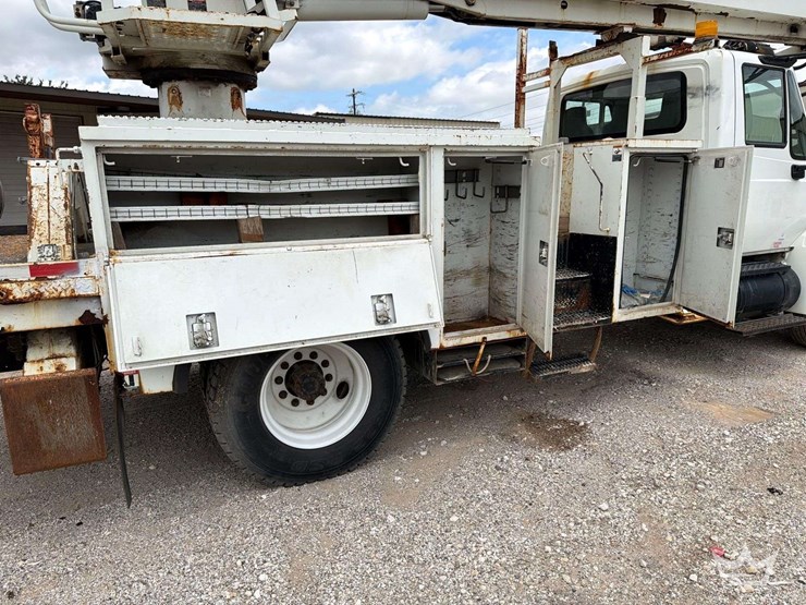 2008-international-durastar-4300-image-40