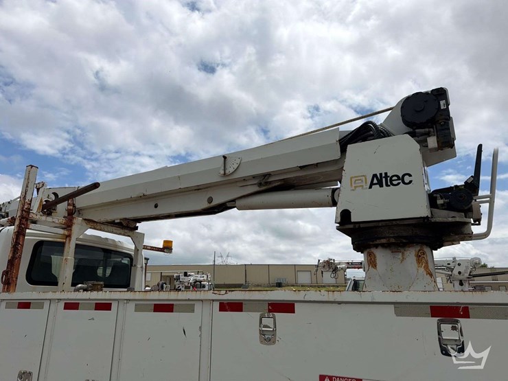 2008-international-durastar-4300-image-42