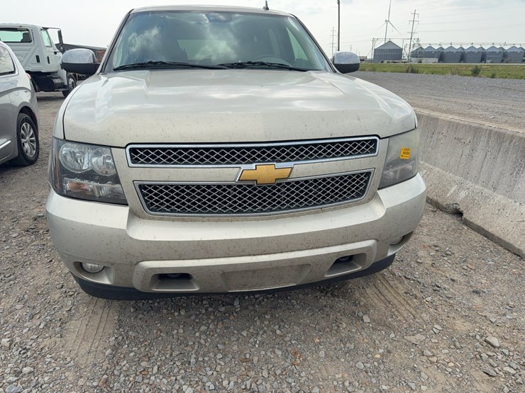 2009-chevrolet-tahoe-image-14