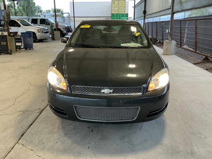 2016-chevrolet-impala-limited-sdn-image-3