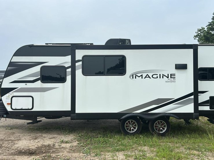 #140-•-2025-grand-design-imagine-xls-22mle-camper-image-7