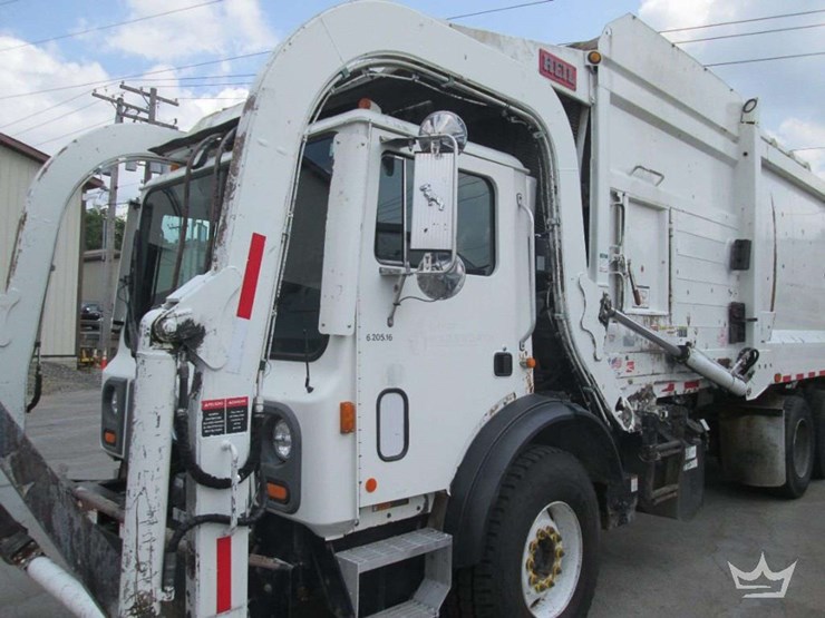 2016-mack-mru613-image-1