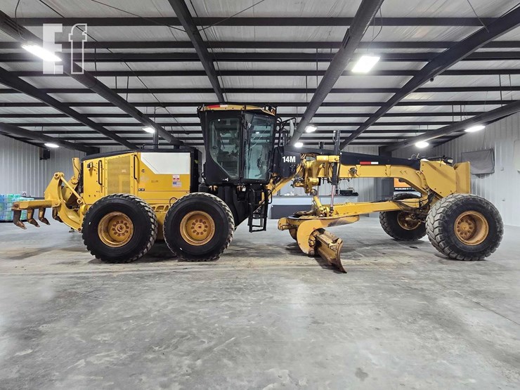 2013-caterpillar-14m-image-22