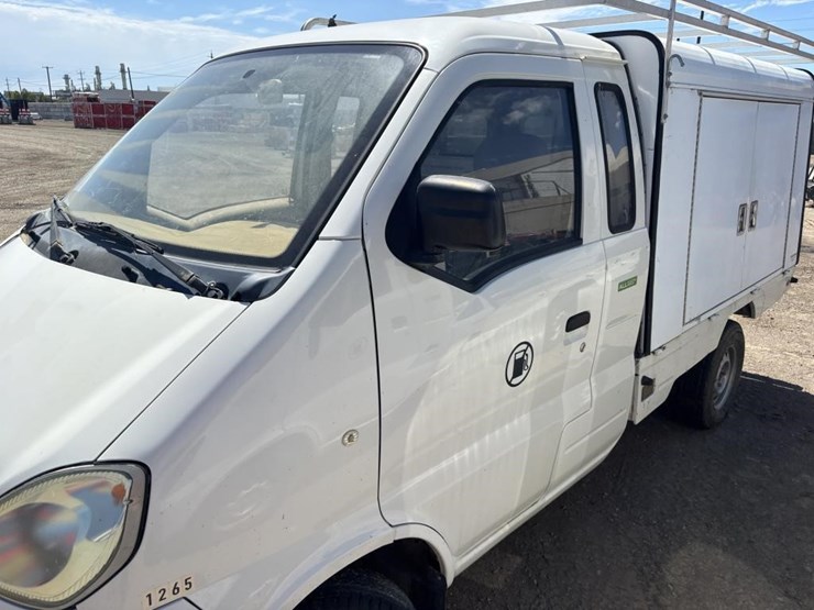 2009-miles-tianjin-qingyuan-lsv-utility-truck-image-13
