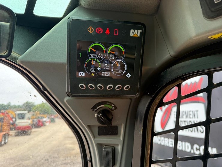 2022-caterpillar-259d3-image-45