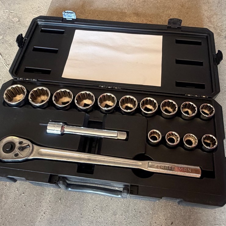 #10 • CRAFTSMAN SOCKET WRENCH SET