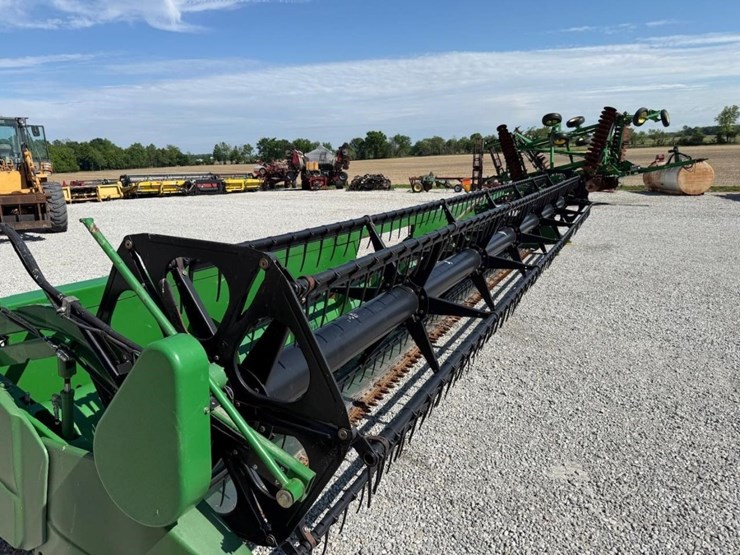 2006-john-deere-630f-image-38