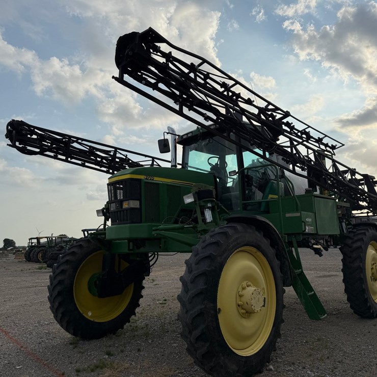 2002 JOHN DEERE 4710