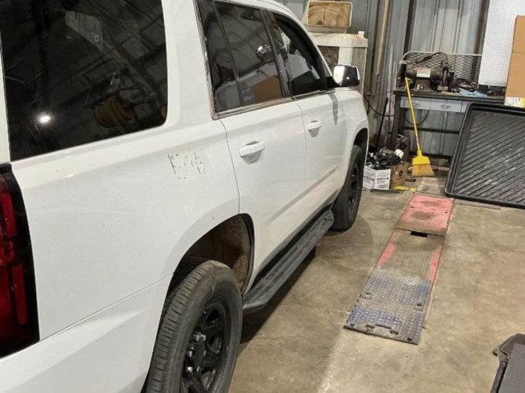 2019-chevrolet-tahoe-image-4