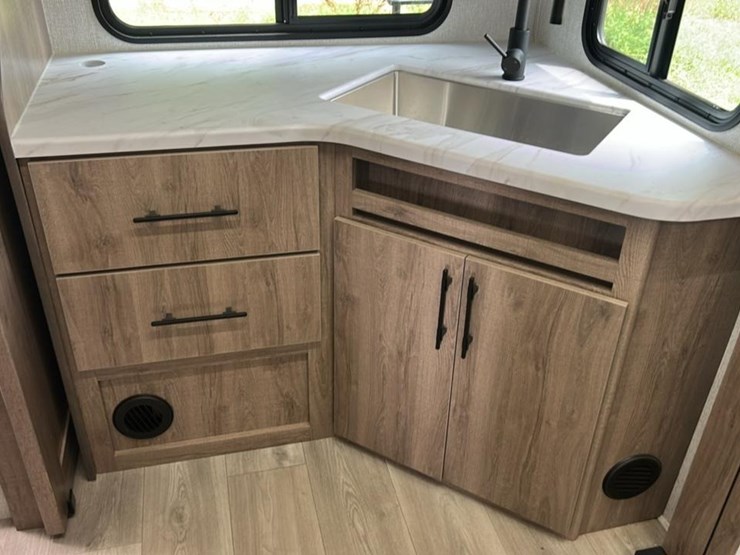 #140-•-2025-grand-design-imagine-xls-22mle-camper-image-52
