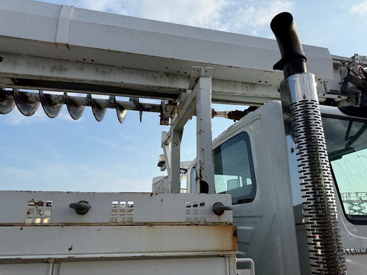 2007-international-durastar-4300-image-32