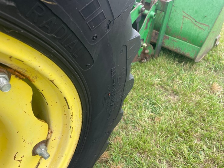 2004-john-deere-5520-image-21