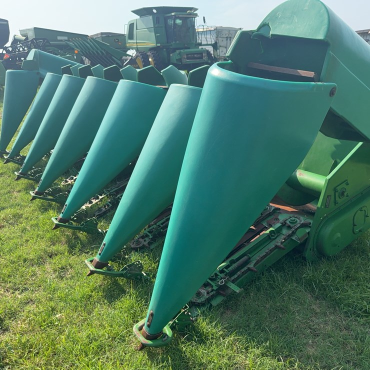 JOHN DEERE 693