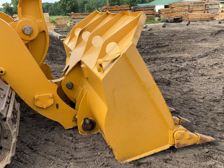 2005-deere-655c-image-58