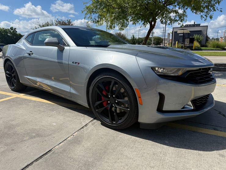 #999999-jc-•-2023-lt1-chevrolet-camaro-v8-6.2l-image-2