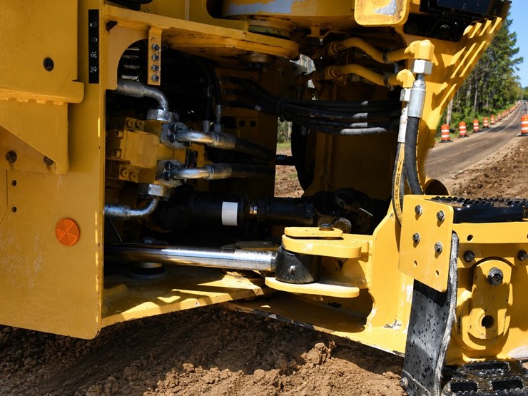 2020-caterpillar-938m-image-5