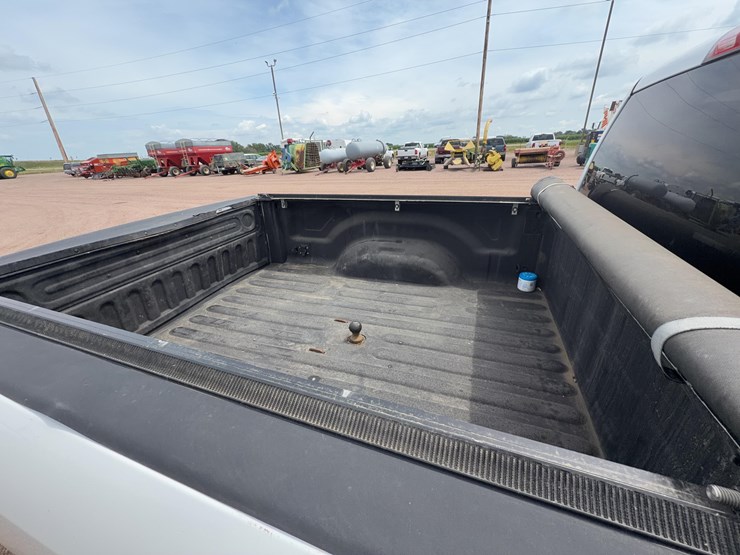 2015-dodge-3500-image-9