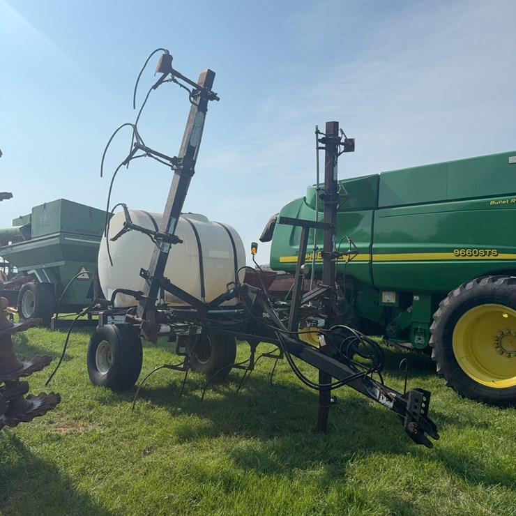 Nitrogen Applicator with Y Drops Adams