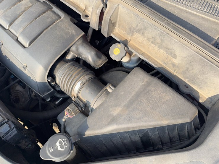 2010-chevrolet-traverse-image-49