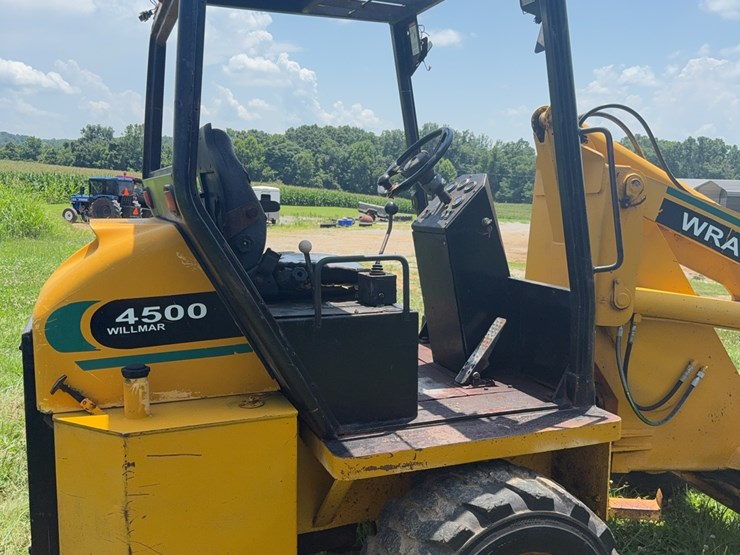 wrangler-4500-loader-image-8