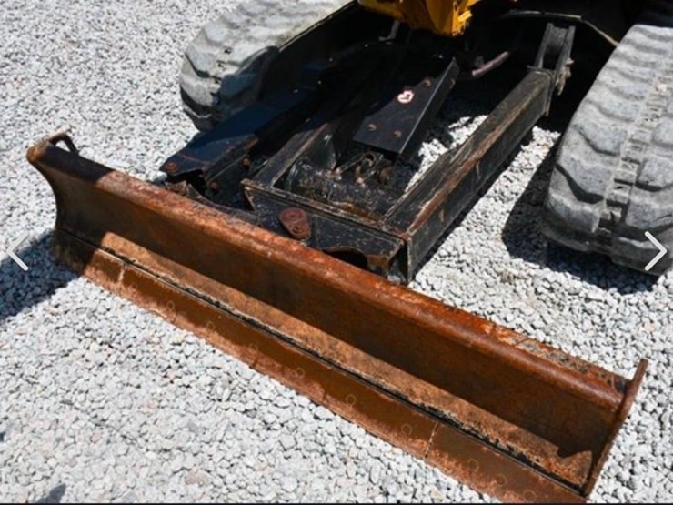 2022-caterpillar-304-image-6