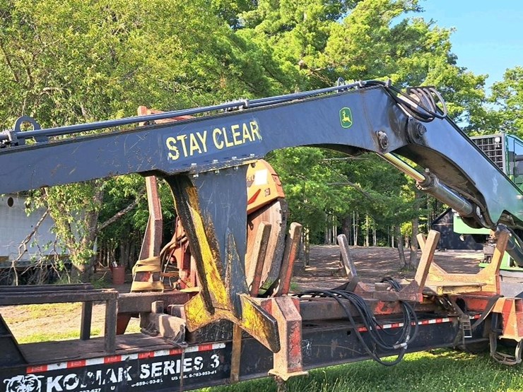 2016-deere-437e-image-32