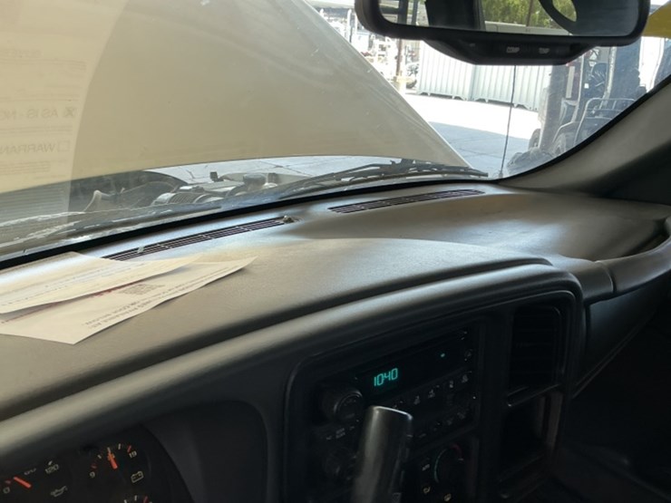 2005-gmc-sierra-2500hd-image-19