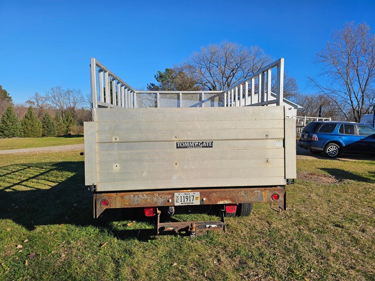 2009-chevrolet-3500-image-6