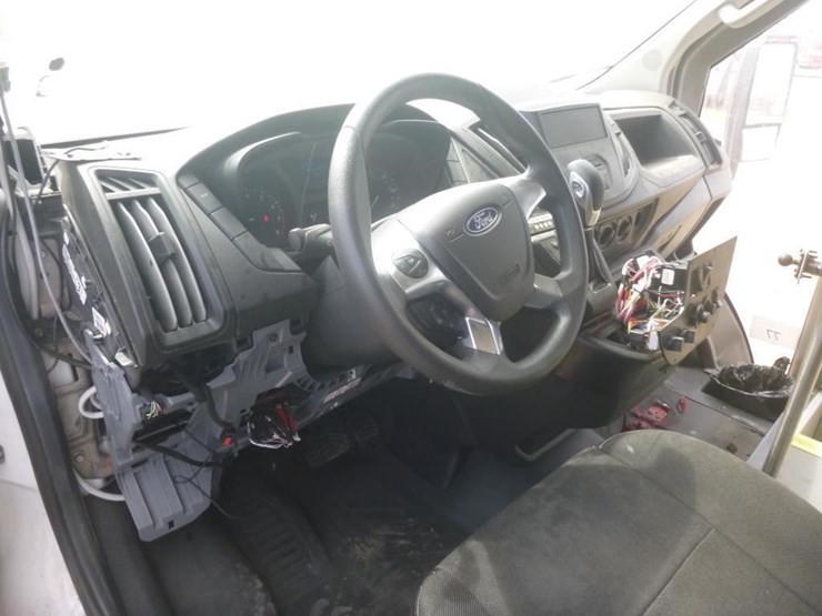 2019-ford-transit-image-9